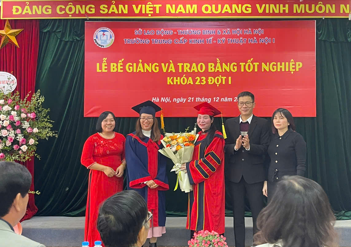 photos/tintuc-sukien/TN_K23_1/Tri_an.jpg